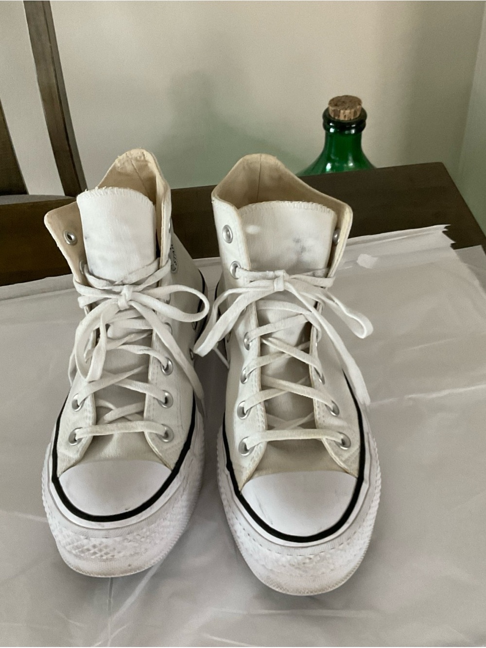Converse Chuck Taylor All Star High Tops Platform White size 7